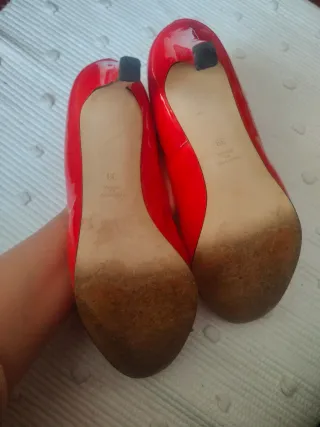 Zapatos de tacón Gloria Ortiz rojos talla 39