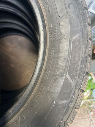 Neumático usado 215/60 R17C 104/102