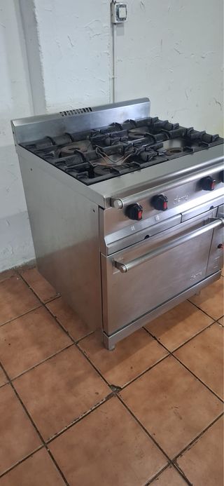 Cocina Industrial 4 Fogones + Horno JEMI
