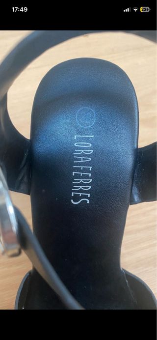 Sandalo con tacco nero