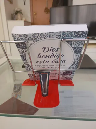 Atril para libros o tablet rojo