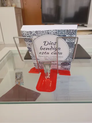 Atril para libros o tablet rojo