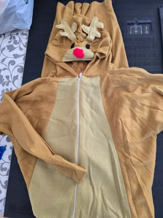 Confezione di costumi per bambini e adulti