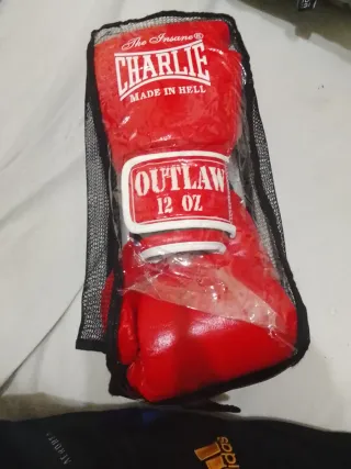 Guantes de Boxeo Charlie Outlaw 12 oz