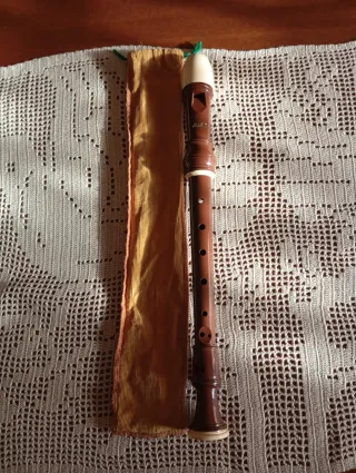Flauto dolce marrone