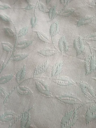 Due copriletti estivi con design floreale