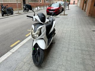 Moto SYM Symphony 125 SR Blanca