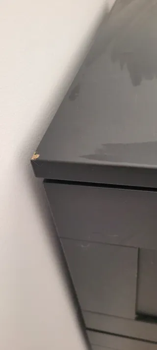 Mueble 4 cajones negro con cristal