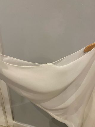 Blusa blanca con pedrería