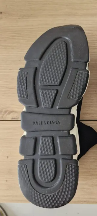 Zapatillas Balenciaga Negras y Blancas
