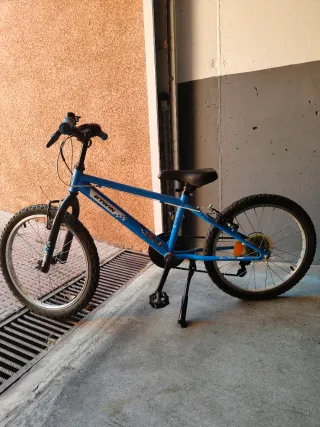 Bicicleta infantil azul Btwin