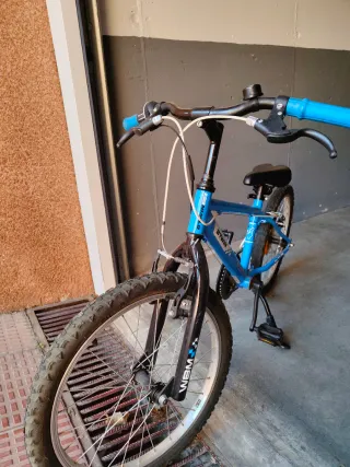 Bicicleta infantil azul Btwin