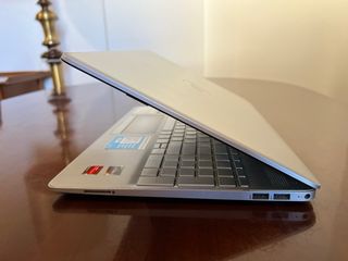 Portátil HP 15-gw0010wm