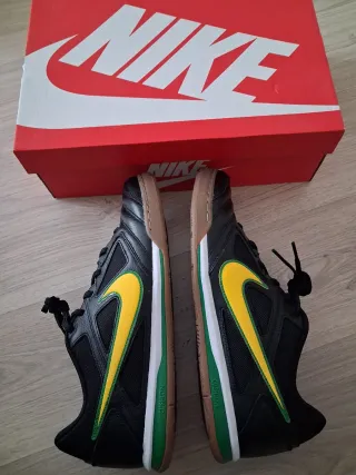 Zapatillas Nike Gato Negras y Verdes