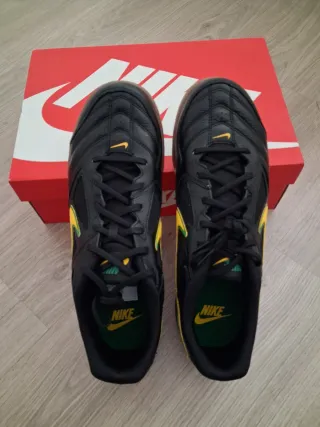 Zapatillas Nike Gato Negras y Verdes