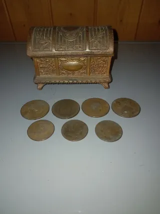 Cofre joyero cobre y monedas Alfonso XII