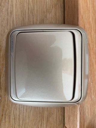 Embellecedores Niessen Arco Bronce