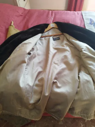 Abrigo Duvami beige con detalles marrones