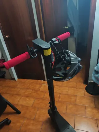 Patinete Eléctrico Xiaomi con Casco