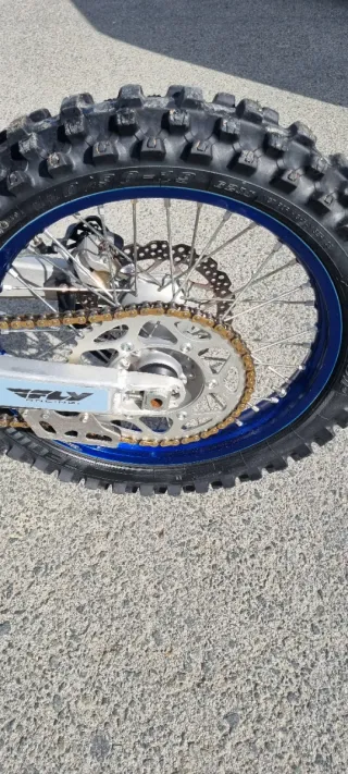 Yamaha YZ 250 2025 Motocross Azul