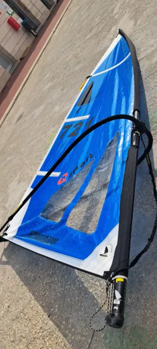 Tavola Windsurf da Competizione 721 Blu