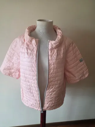 Chaqueta ligera de pluma