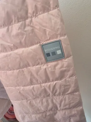 Chaqueta ligera de pluma