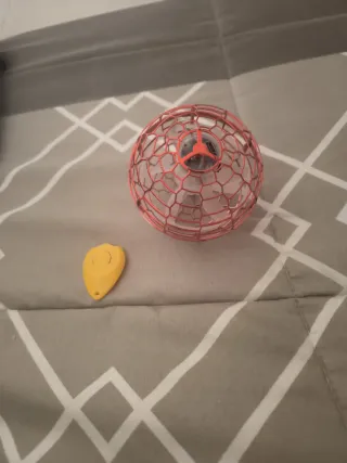 Dron Bola Naranja y Amarillo
