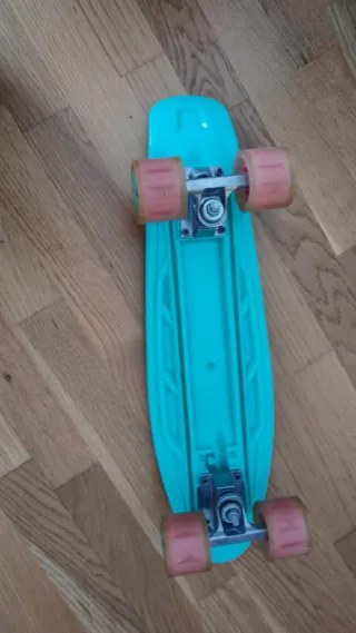 Monopatín infantil azul