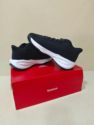 Zapatillas Reebok Negras y Blancas