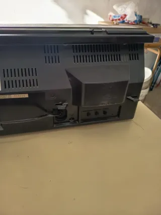 TV Sharp 10P-28G Radio Cassette