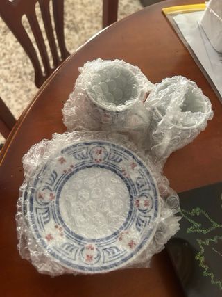 Juego de tazas y platillos LA VERDAD
