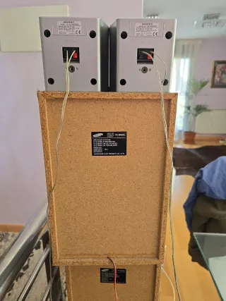 Equipo música Sony + Samsung altavoces