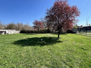 Finca con 2 casas, piscina y terreno.