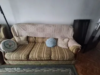 Sofá y butacas a juego