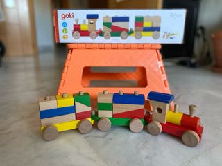 Tren de madera Goki Rom