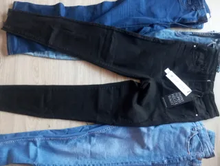 Tejanos vaqueros negros y azules