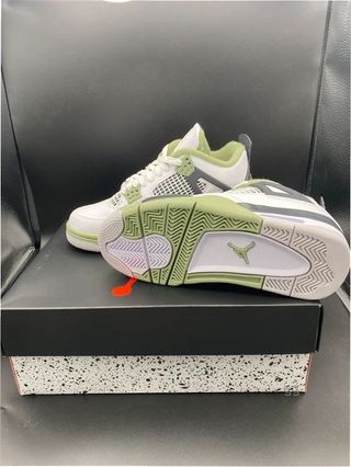 Jordan 4 Retro Seafoam Talla 37.5
