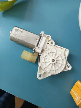 Motor elevalunas KÜSTER BMW E81