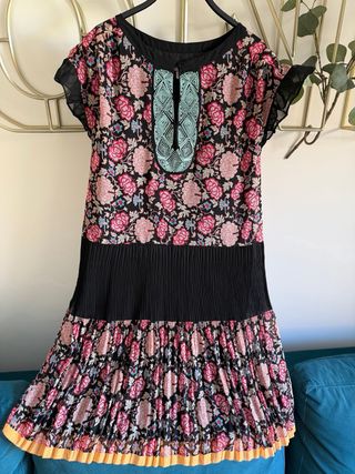 Vestido Hoss Intropia floral negro y rosa