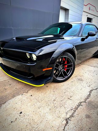 Dodge challenger scat pack widebody 6.4 492