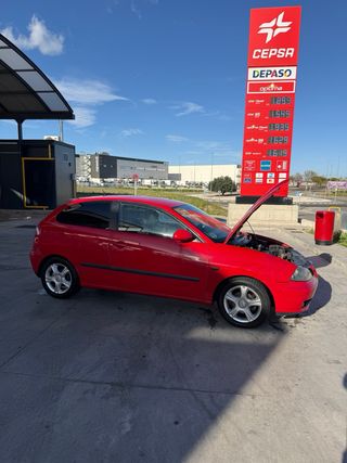 SEAT Ibiza 2006 6L Negociable