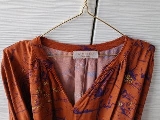 Blusa Limited  estampada y de diseño favorecedor