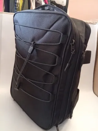Mochila de viaje o trabajo negra