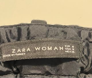 Conjunto Zara Top Lunares y Pantalón Negro