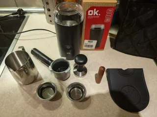Cafetera DeLonghi Dedica Style con molinillo