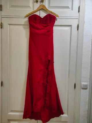 FASHION NOVA - Vestido largo rojo