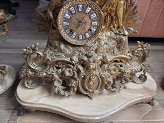Reloj escultura bronce y mármol