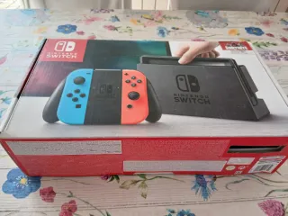 Consola Nintendo Switch Azul/Amarillo