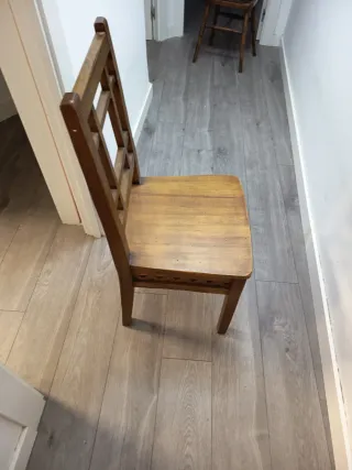 Seis sillas de comedor de madera maciza  Recoger
